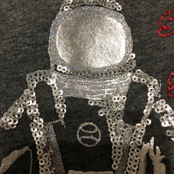 Beautiful girls sequins tops😍 - Picture 3 of 8